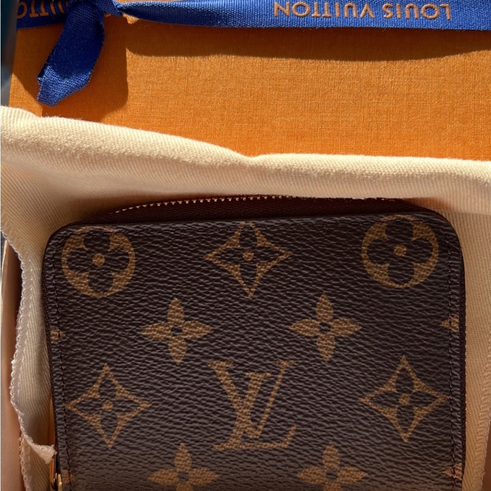 Louis Vuitton monogram zippy wallet NEW in box - Picture 4 of 11